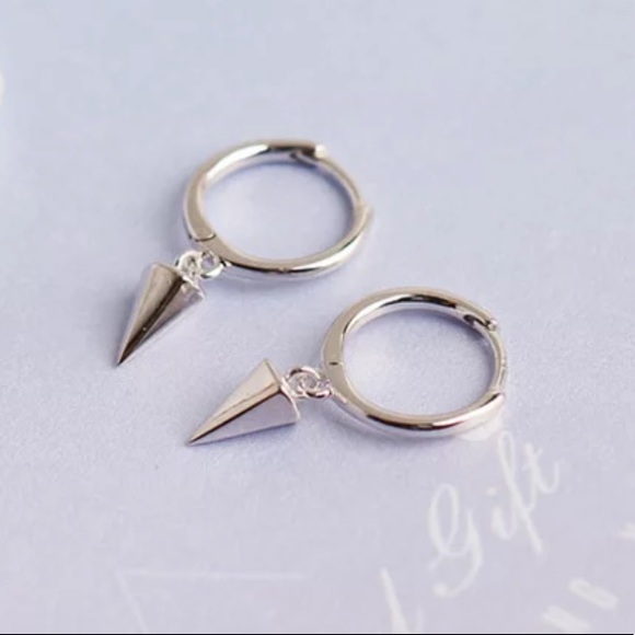 🤍Sterling Silver hexagon conical hoop earrings - Picture 3 of 4